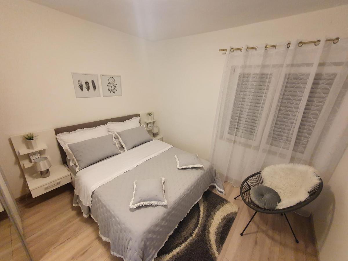 Apartman Mare Šibenik Esterno foto