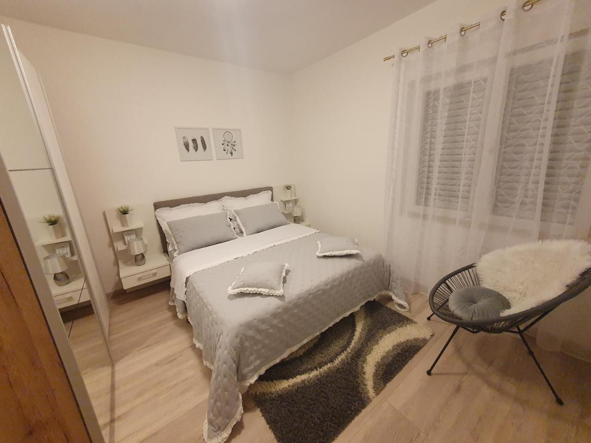 Apartman Mare Šibenik Esterno foto